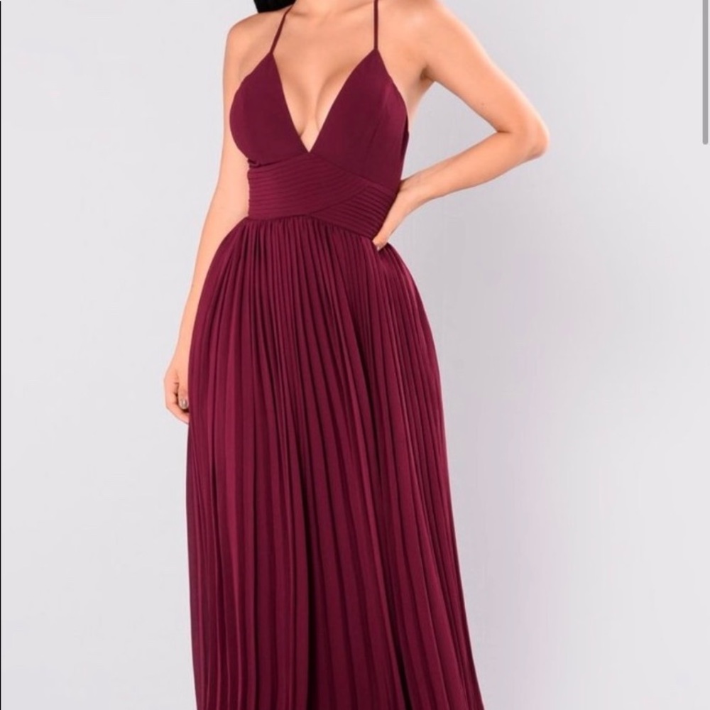 Fashion Nova Maxi Dress (Wine).